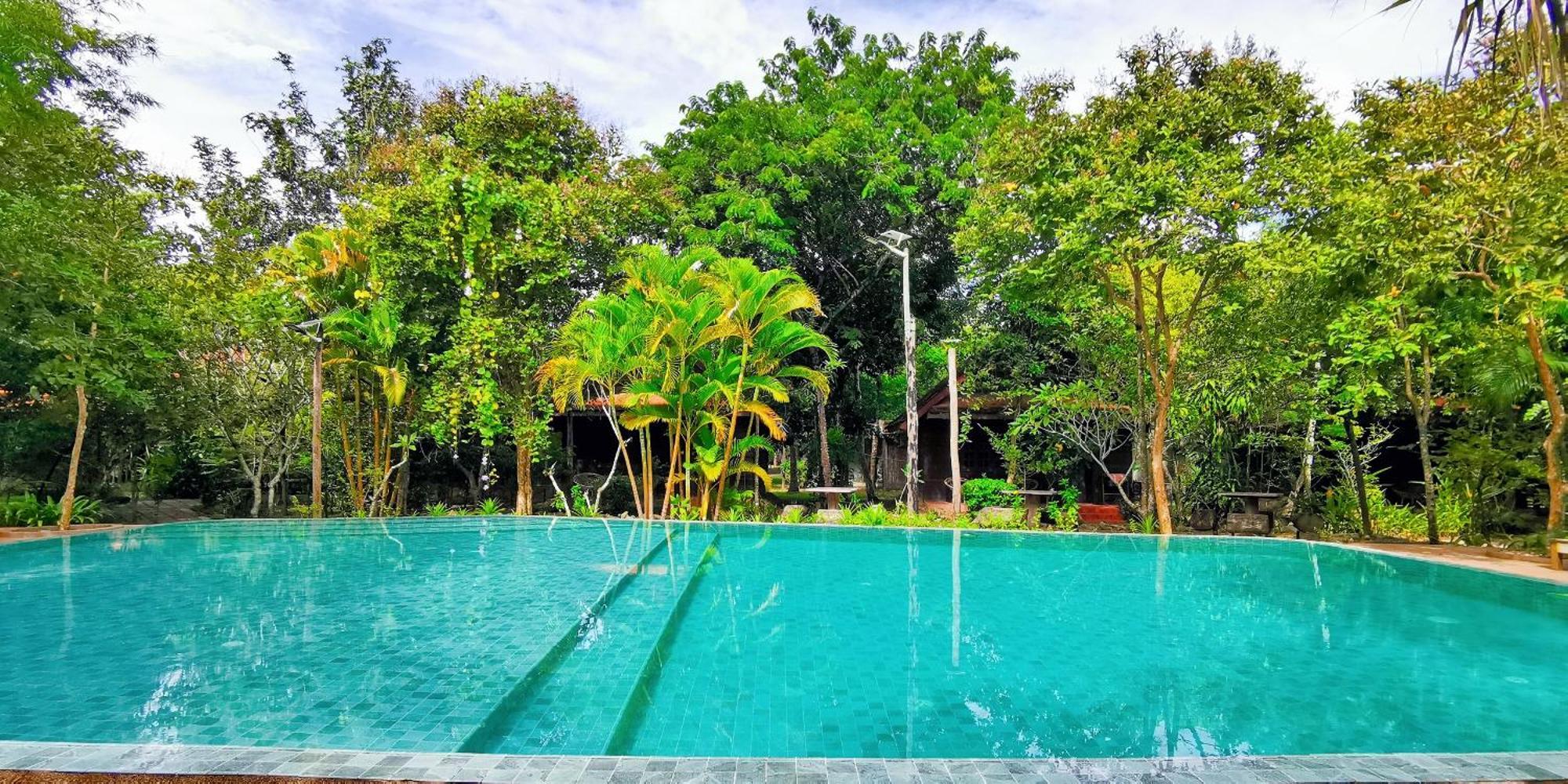 Palm Village Resort & Spa Siem Reap Exterior photo
